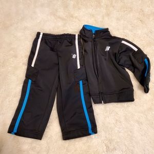 New Balance 24M Boys Set. Black Blue. EUC